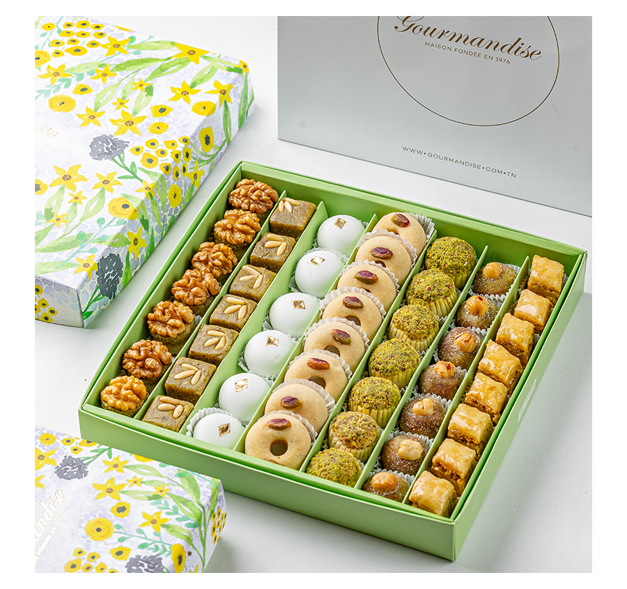 Coffret floral gâteaux tunisiens 50 pièces