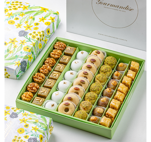 Coffret floral gâteaux tunisiens 50 pièces